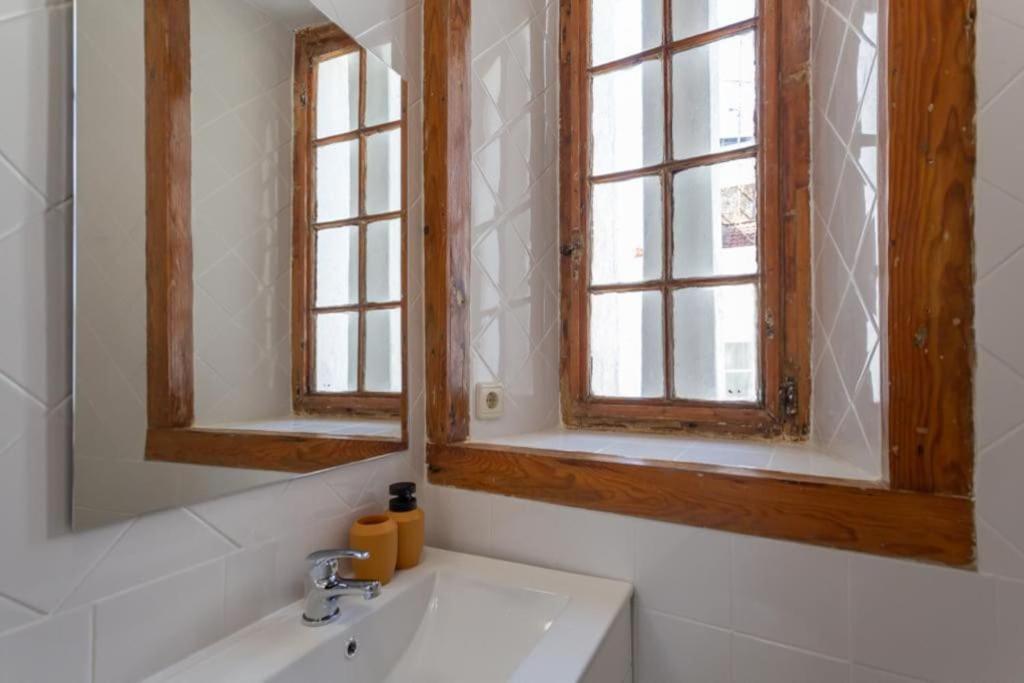 Loft Mouraria Apartment Lisboa Ngoại thất bức ảnh